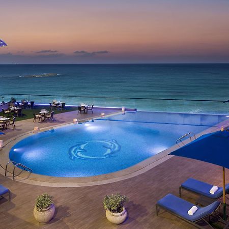 Hilton Alexandria Corniche Hotel Facilités photo The pool at the hotel