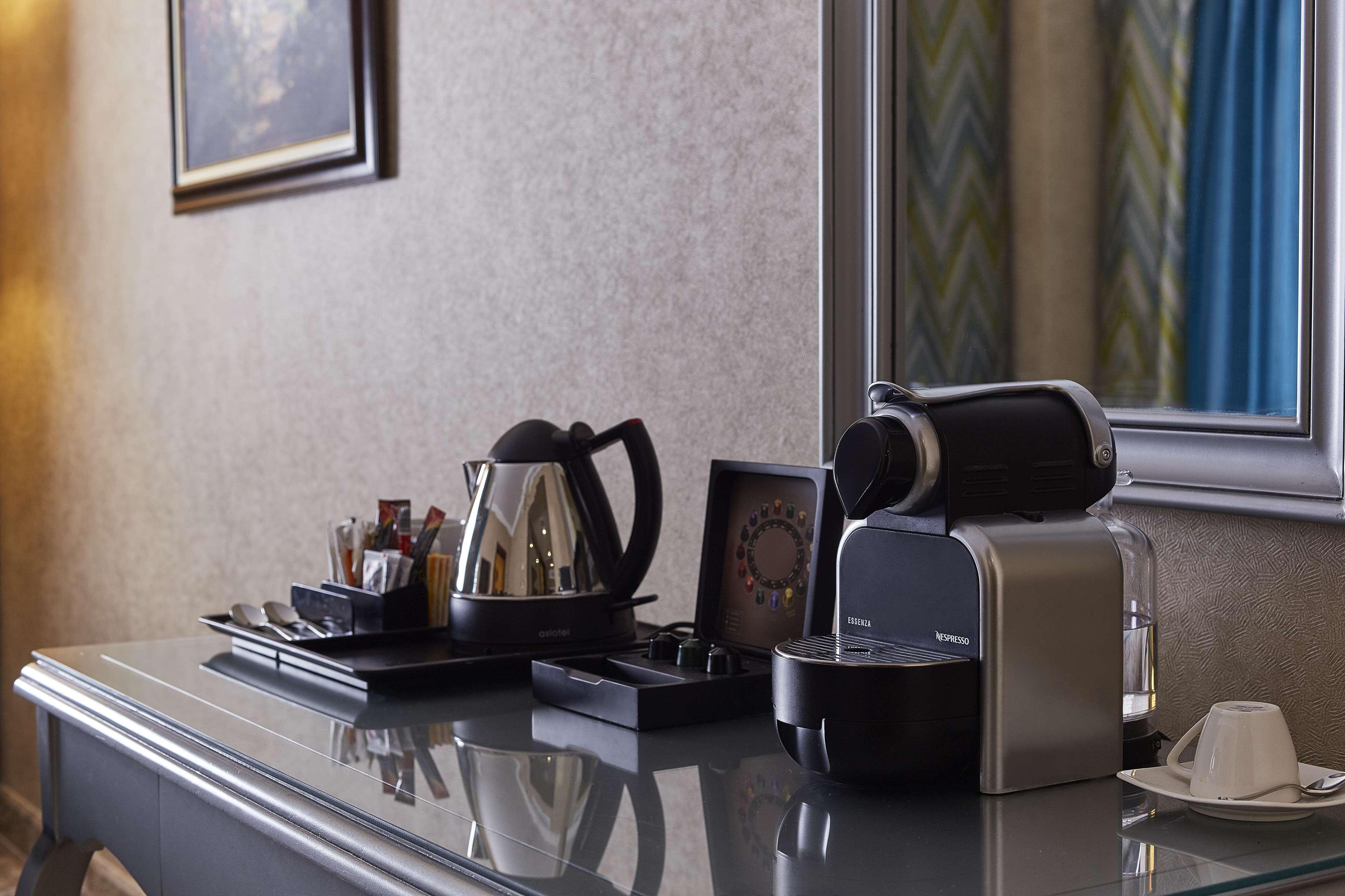 Hilton Alexandria Corniche Hotel Extérieur photo A Nespresso machine in a hotel room