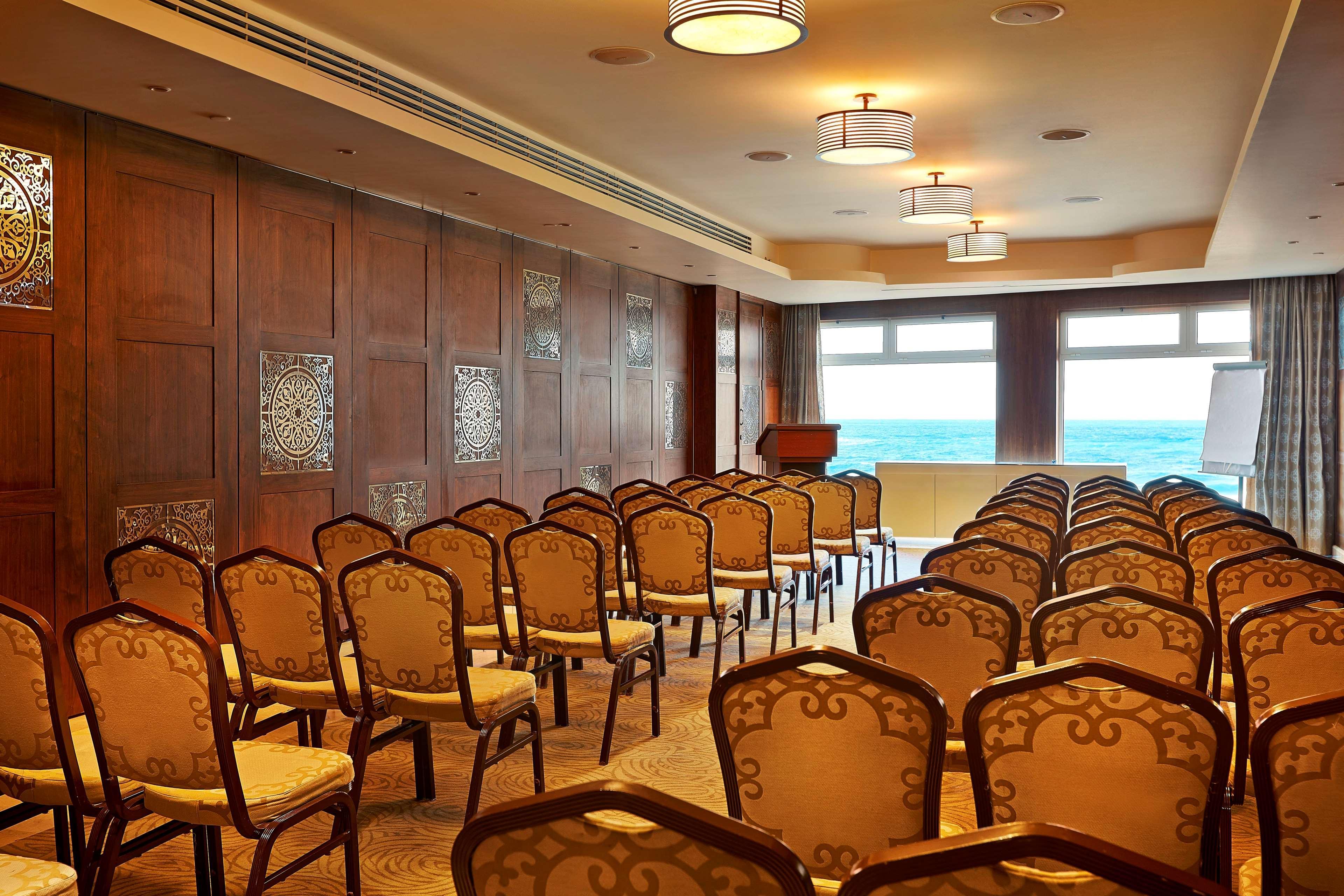 Hilton Alexandria Corniche Hotel Extérieur photo The 2011 conference of the International Association of Students in Economics