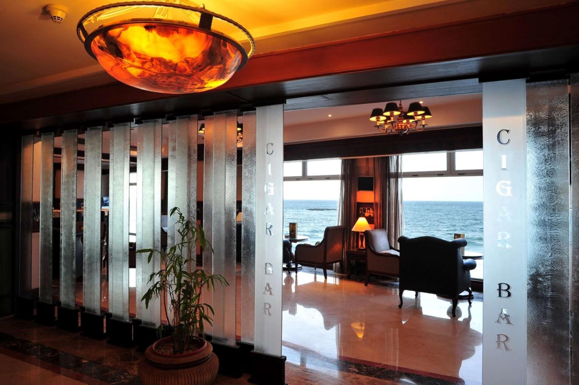 Hilton Alexandria Corniche Hotel Extérieur photo Interior of the hotel